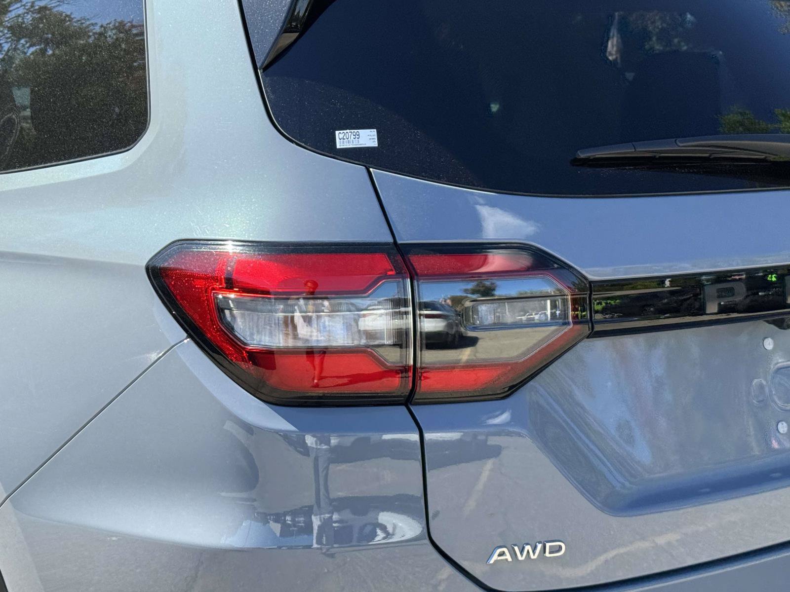 Used 2025 Honda Pilot Touring image 8