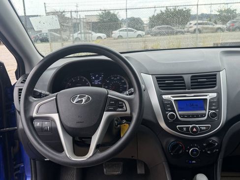Used 2014 Hyundai Accent GS FWD image 29