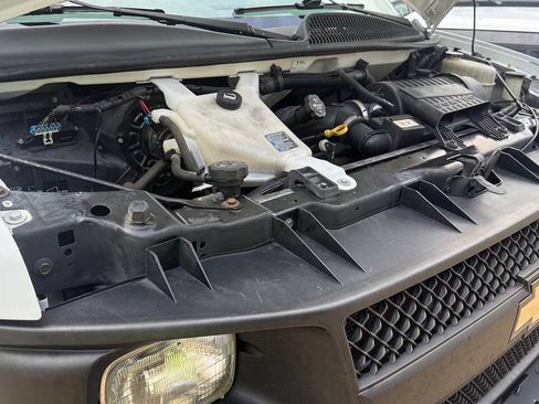 Used 2014 Chevrolet Express 2500 RWD image 56