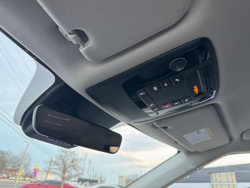 New 2026 Kia Carnival LXS image 19