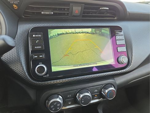 Used 2024 Nissan Kicks SV image 17