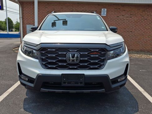 Used 2023 Honda Passport TrailSport image 2