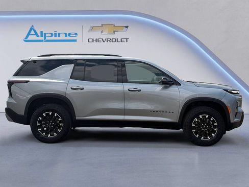 Used 2025 Chevrolet Traverse Z71 AWD/4WD image 6