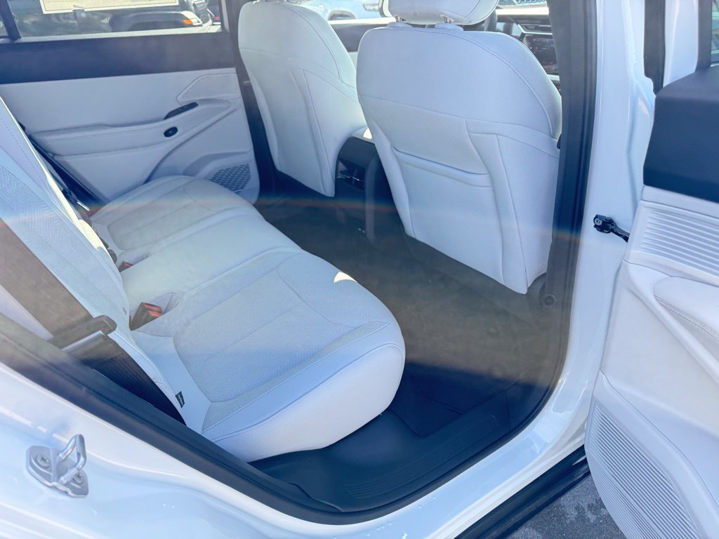 New 2026 Jeep Cherokee Laredo AWD/4WD image 27