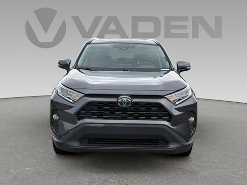 Used 2020 Toyota RAV4 XLE AWD/4WD image 19