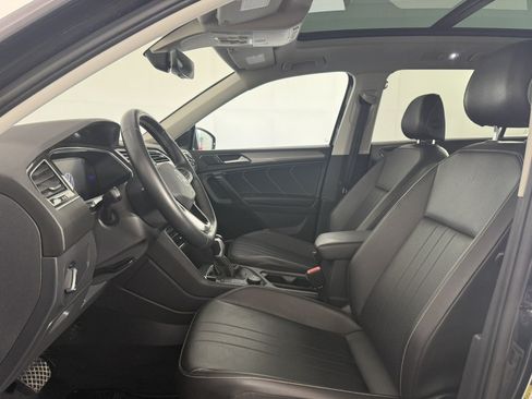 Used 2022 Volkswagen Tiguan SE AWD/4WD image 15