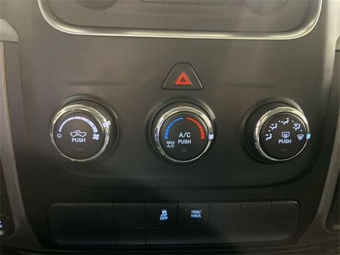 Used 2015 RAM 1500 Express image 17