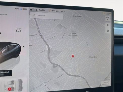 Used 2025 Tesla Model 3 Long Range image 17