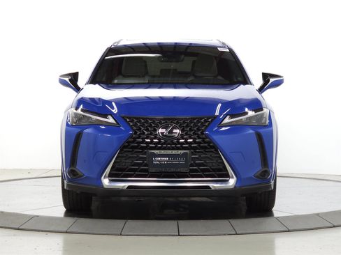 Used 2024 Lexus UX 250h AWD w/ Premium Package image 2