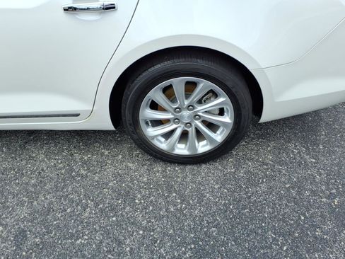 Used 2015 Buick LaCrosse Leather w/ Driver Confidence Package #1 FWD image 5