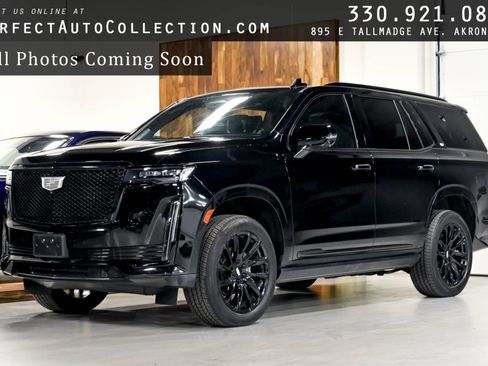 Used 2023 Cadillac Escalade Sport Platinum w/ LPO, ONYX Package AWD/4WD image 1