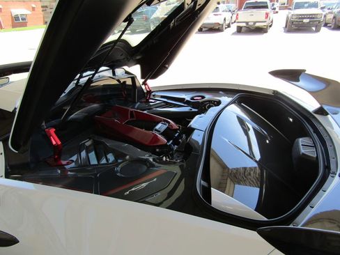 Used 2023 Chevrolet Corvette Z06 w/ Z07 Performance Package RWD image 60