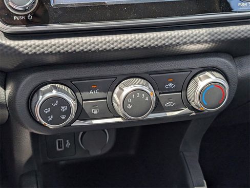 New 2025 Nissan Kicks Play S image 20