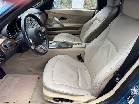 Used 2003 BMW Z4 2.5i image 15