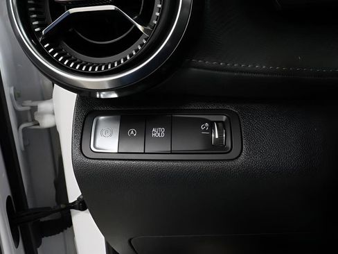 Used 2025 Chevrolet Equinox LT w/ Convenience Package II image 18