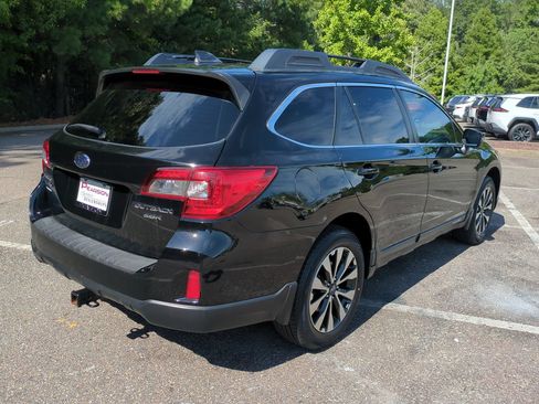 Used 2017 Subaru Outback 3.6R Limited AWD/4WD image 4