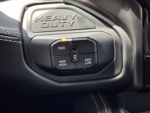 Used 2026 RAM 2500 Limited AWD/4WD image 15