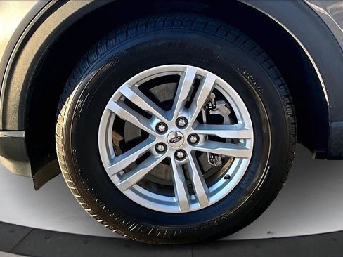 Used 2021 Ford Explorer XLT w/ Class III Trailer Tow Package image 32