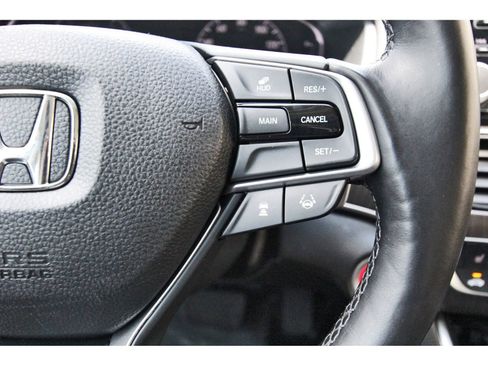 Used 2018 Honda Accord Touring image 20