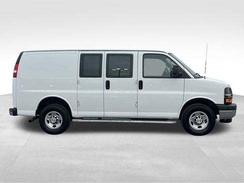Used 2024 Chevrolet Express 2500 w/ Driver Convenience Package image 3