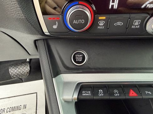 Used 2021 Audi Q3 2.0T Premium image 23