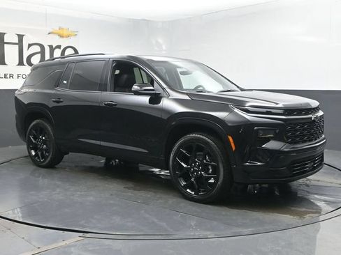 New 2026 Chevrolet Traverse RS w/ LPO, Floor Liner Package AWD/4WD image 6