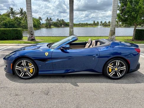 Used 2020 Ferrari Portofino RWD image 11
