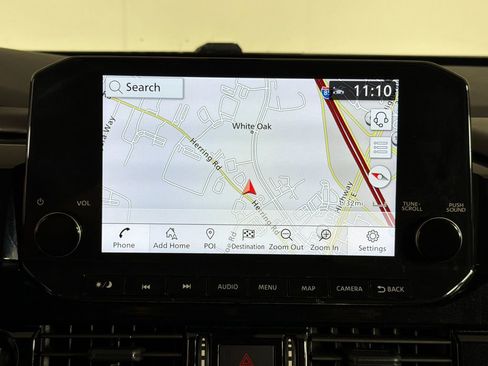 Used 2025 Nissan Pathfinder SL FWD image 2