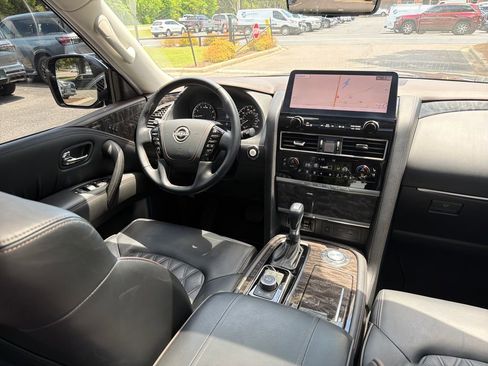 Used 2024 Nissan Armada Platinum w/ Captain's Chairs Package RWD image 52
