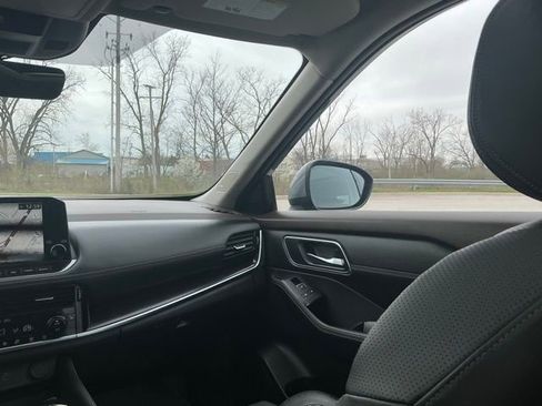 Used 2023 Nissan Rogue Platinum w/ Platinum Premium Package image 28