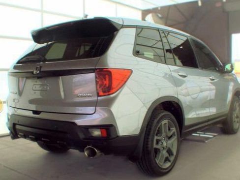 Used 2023 Honda Passport EX-L image 3