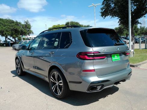 Used 2023 BMW X7 xDrive40i w/ M Sport Package AWD/4WD image 9