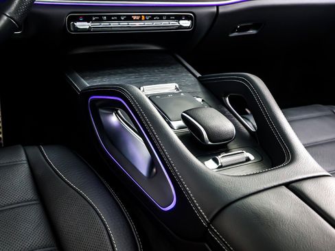 Certified 2025 Mercedes-Benz GLS 450 4MATIC image 7