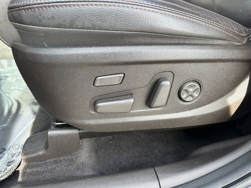 Used 2020 Hyundai Santa Fe Limited image 17