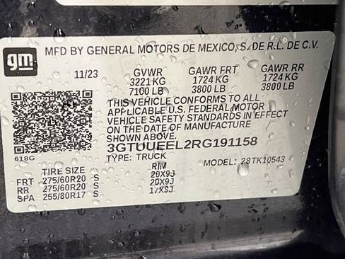 Used 2024 GMC Sierra 1500 AT4 w/ Technology Package AWD/4WD image 9