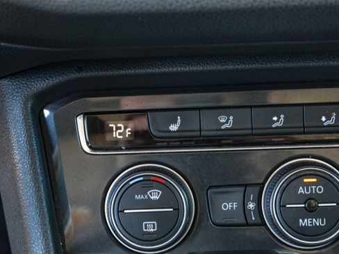 Used 2019 Volkswagen Tiguan SEL AWD/4WD image 18