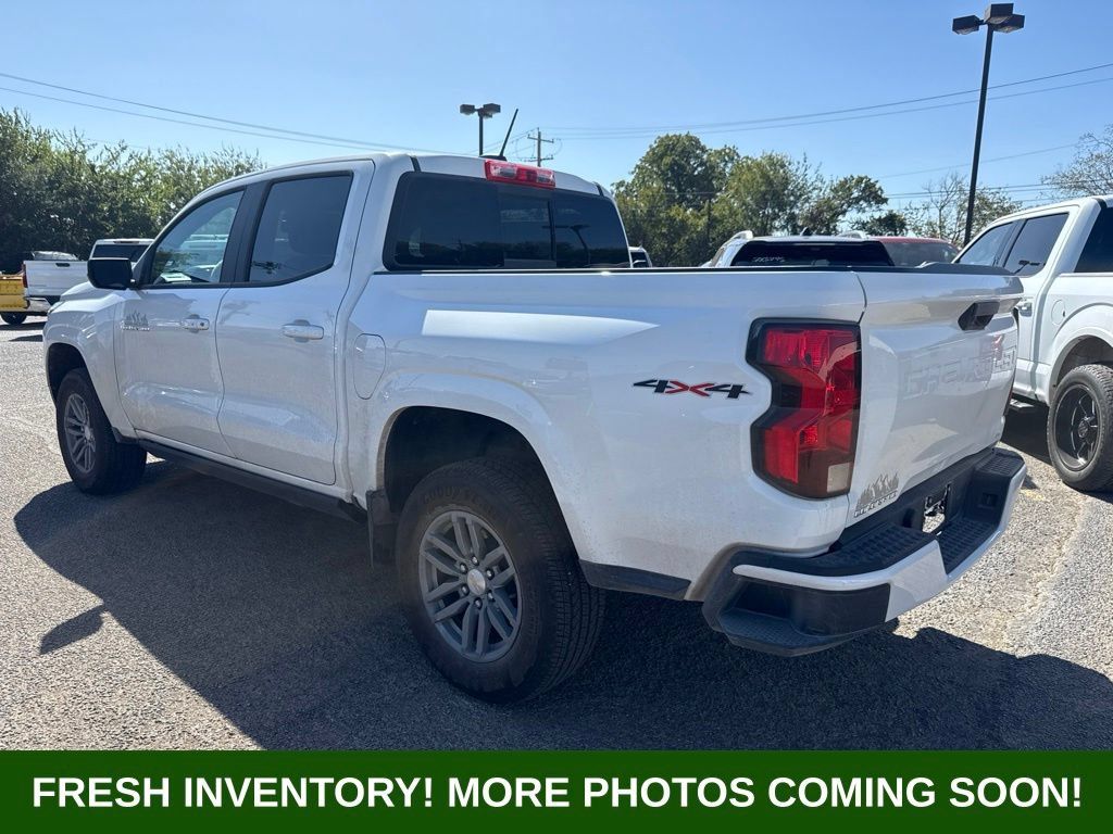 Used 2024 Chevrolet Colorado LT w/ LT Convenience Package II AWD/4WD image 4
