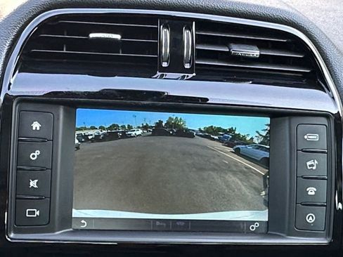 Used 2017 Jaguar XE Premium AWD/4WD image 17