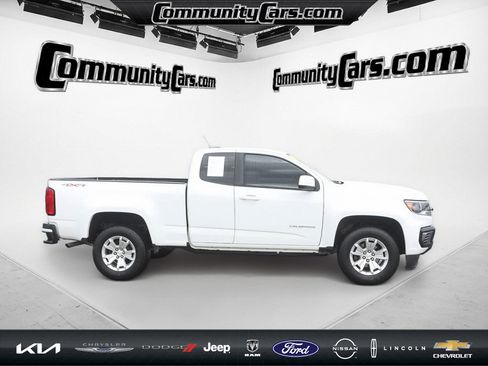 Used 2021 Chevrolet Colorado LT w/ Fleet Safety Package image 10