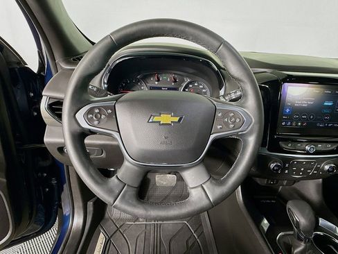 Used 2023 Chevrolet Traverse LT image 11