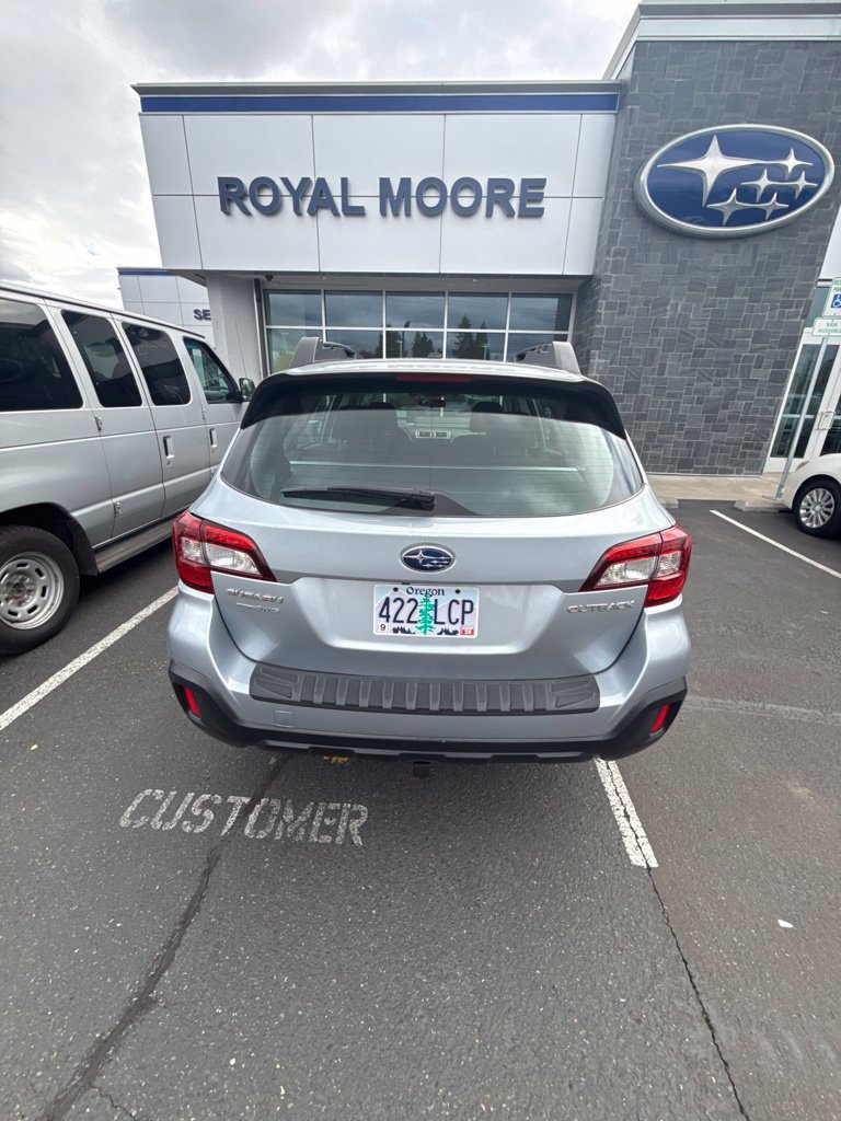 Used 2019 Subaru Outback 2.5i AWD/4WD image 4