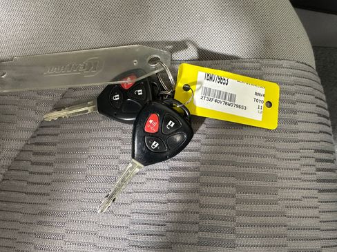 Used 2011 Toyota RAV4 2WD w/ Base L4 Extra Value Pkg image 27