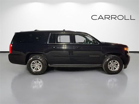 Used 2019 Chevrolet Suburban LT image 2