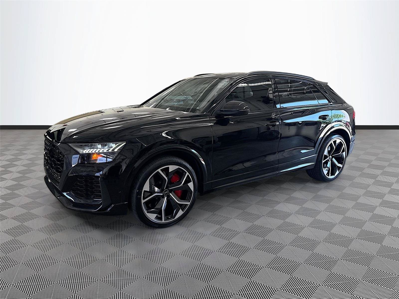 Used 2023 Audi RS Q8 w/ Black Optic Package AWD/4WD image 3
