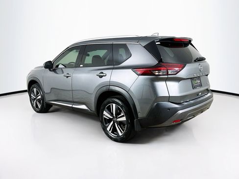 Used 2023 Nissan Rogue SL w/ SL Premium Package image 5