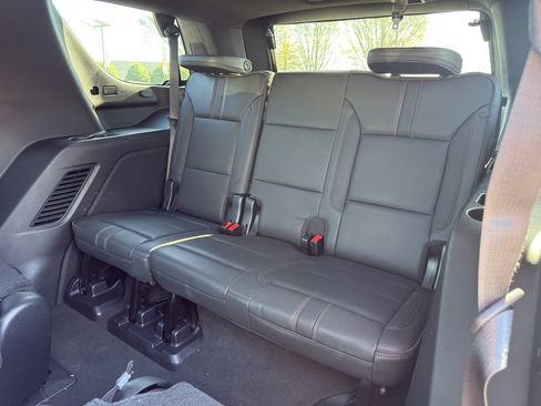 Used 2021 Chevrolet Tahoe RST w/ Luxury Package image 11