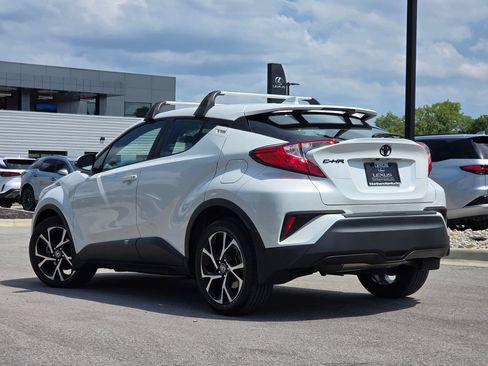 Used 2021 Toyota C-HR XLE FWD image 24