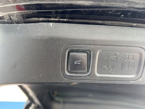 Used 2019 Lincoln Navigator L Reserve AWD/4WD image 18