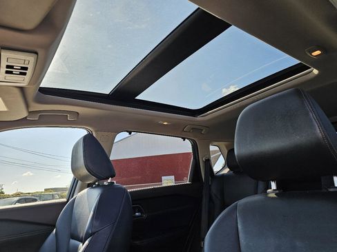 Used 2021 Nissan Rogue SL w/ Premium Package image 9