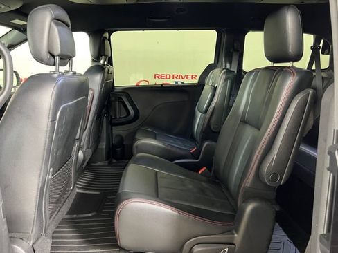 Used 2019 Dodge Grand Caravan GT w/ Safety Sphere Group FWD image 24